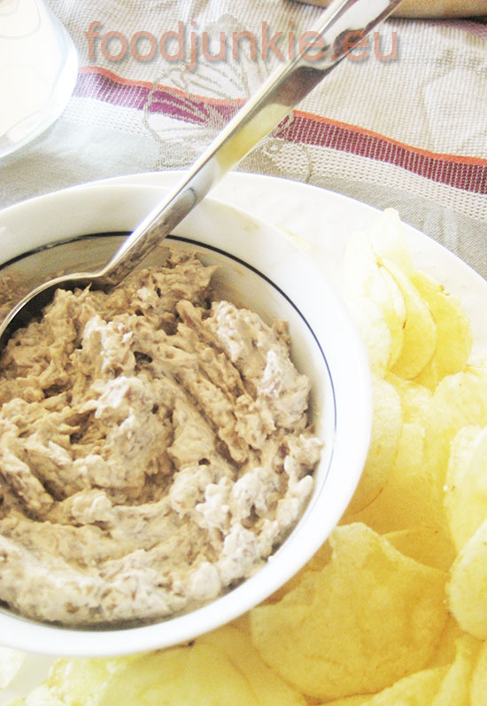 caramelized-onion-dip-2-web