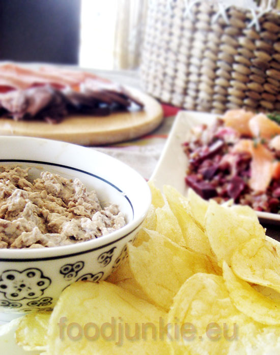 caramelized-onion-dip-web