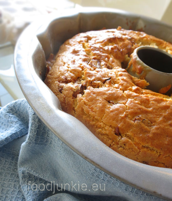 fig-and-cheese-savory-cake-3-web