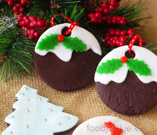 decorated-chocolate-cookies-web
