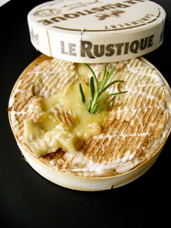 baked-camembert-1web