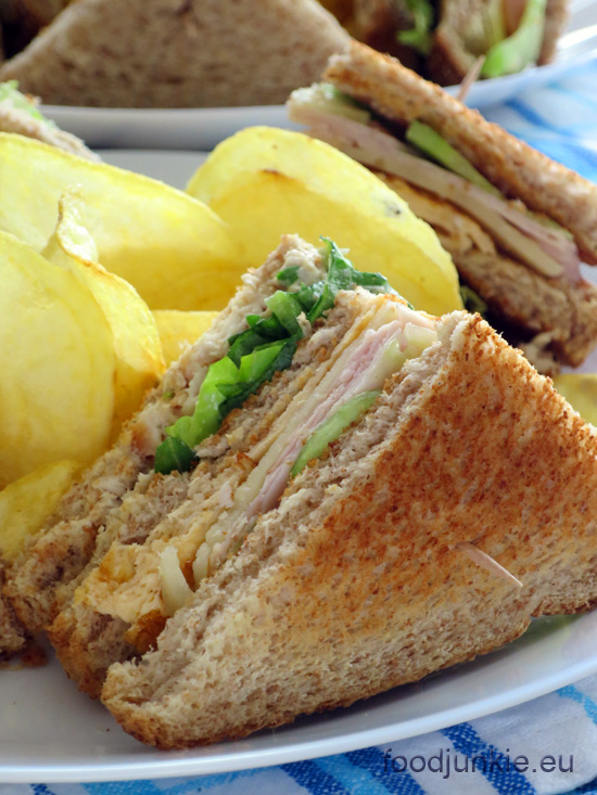 club-sandwich-quarter-closeup-web