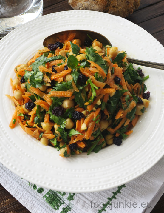 fresh-and-fragrant-moroccan-carrot-salad-3