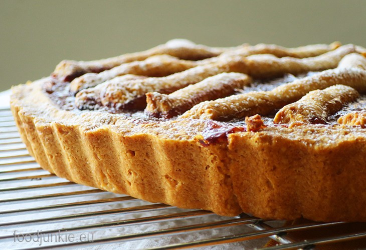 pasta-flora-tart-whole-side-web